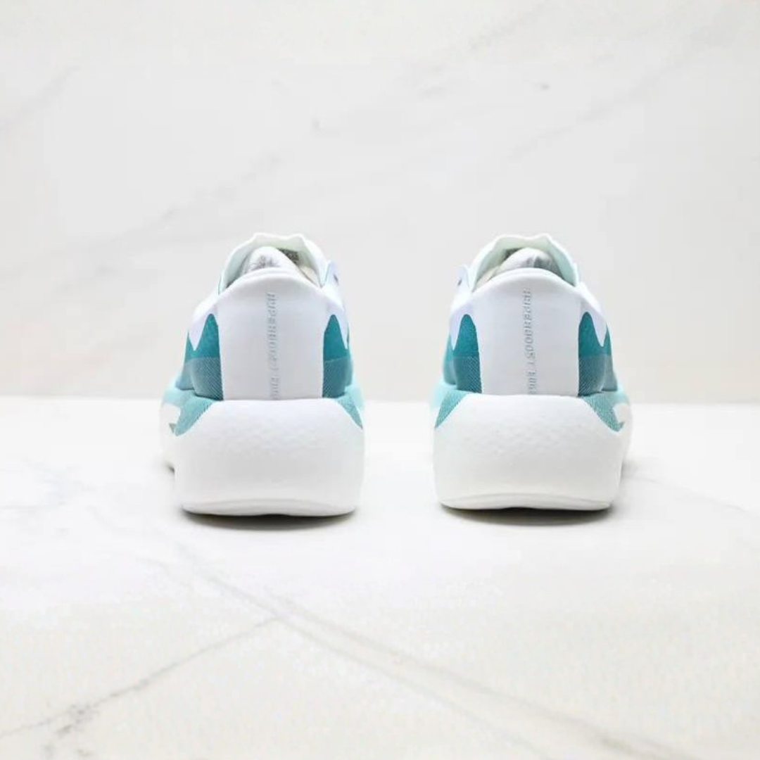 Adidas Hyperboost Edge™ – Blanc avec Vert Foncé