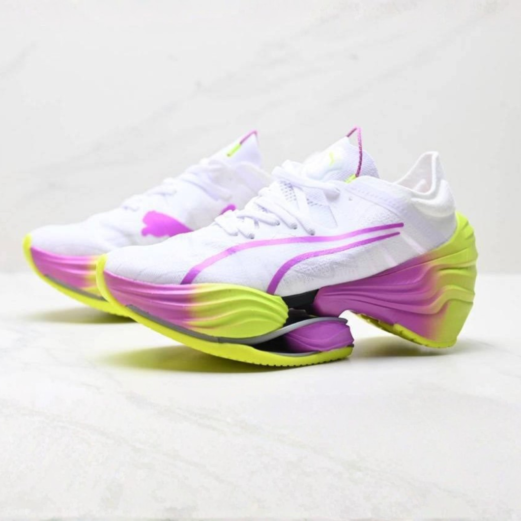 Puma Fast-RB Nitro Elite™ – Blanc et violet avec vert fluo