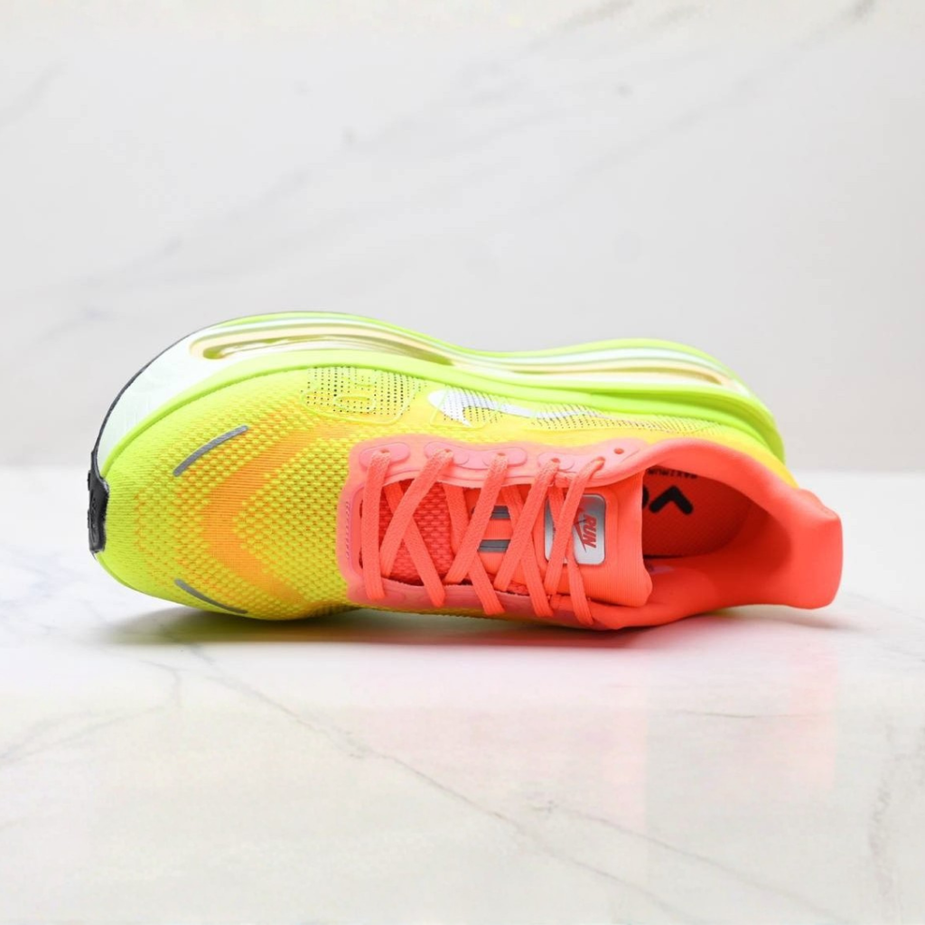 Nike Vomero Premium™ – Jaune Volt avec orange coucher de soleil