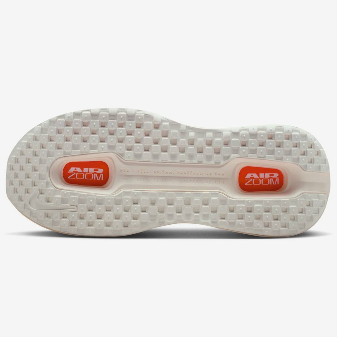 Nike Vomero Premium™ – Sable du désert avec Orange coucher de soleil