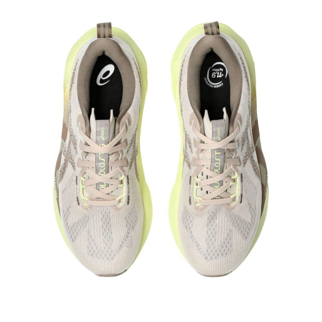Asics Novablast 5™ – Beige et marron