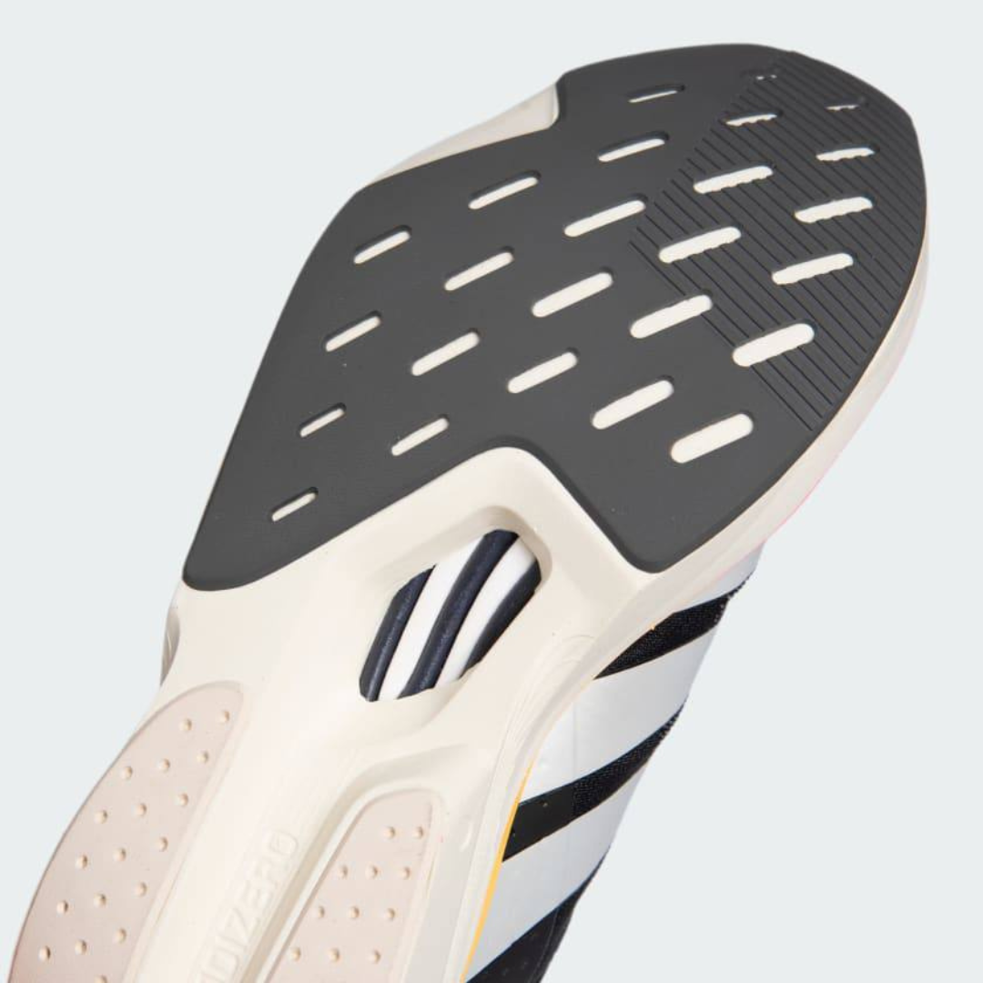 Adidas Adizero Drive RC™ – Core Black avec White, Zero Metallic et Spark