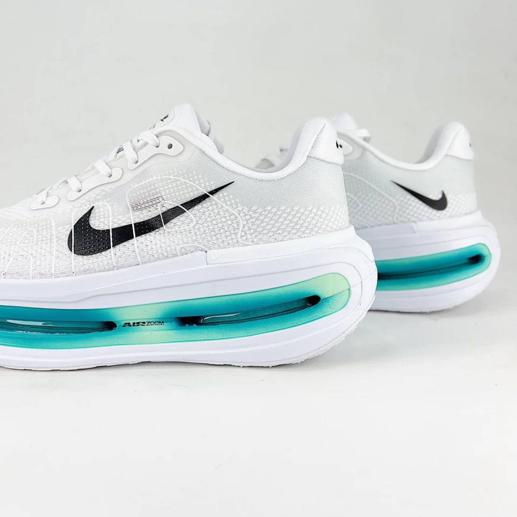 Nike Vomero Premium™ – Blanc brillant avec bleu turquoise