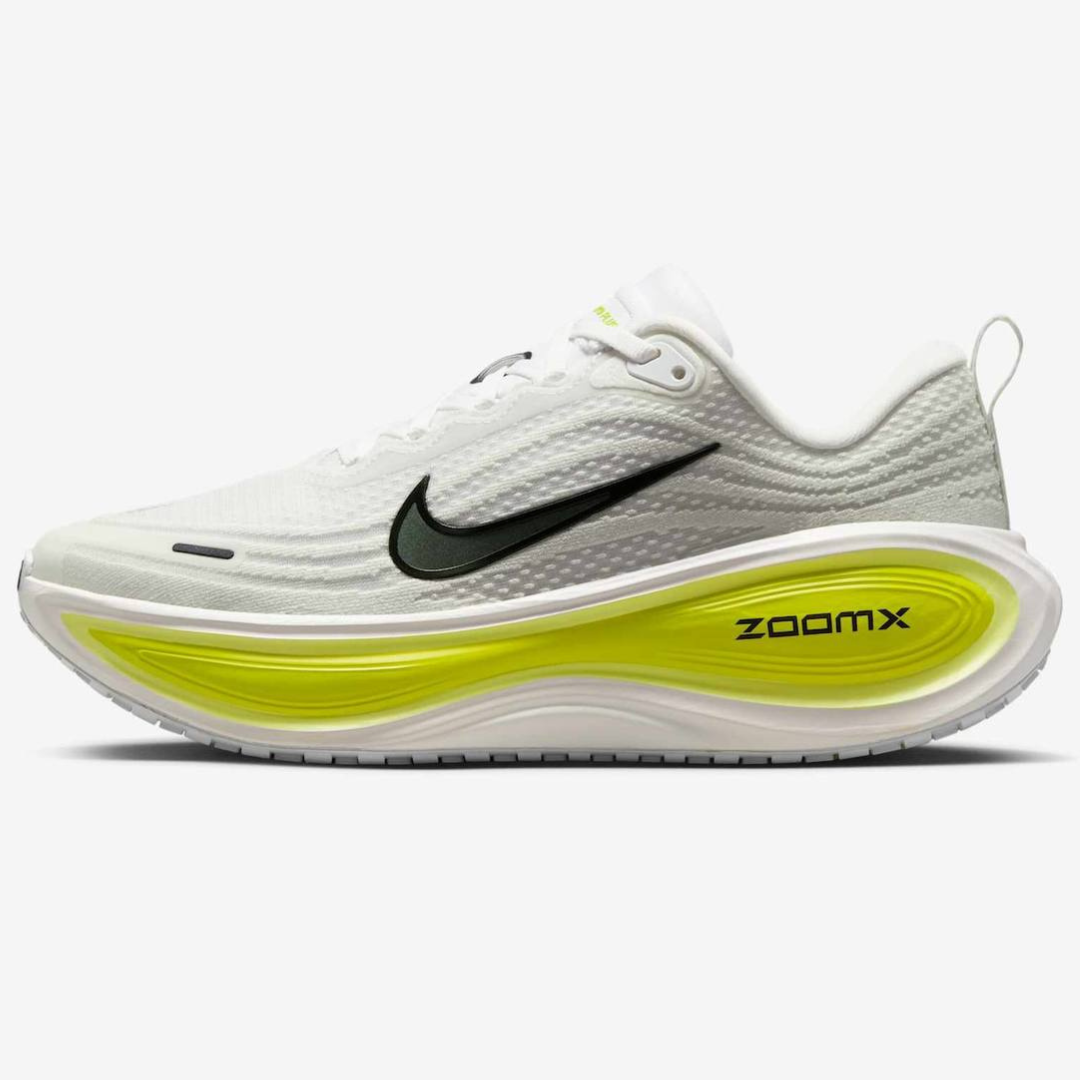 Nike Vomero Plus™ – White Glow et Green Strike