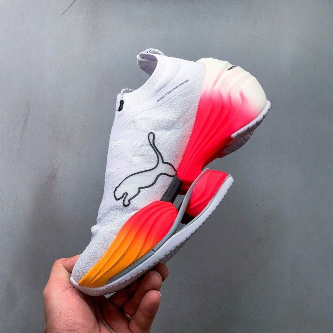 Puma Fast-RB Nitro Elite™ – Blanc avec Rose et Orange