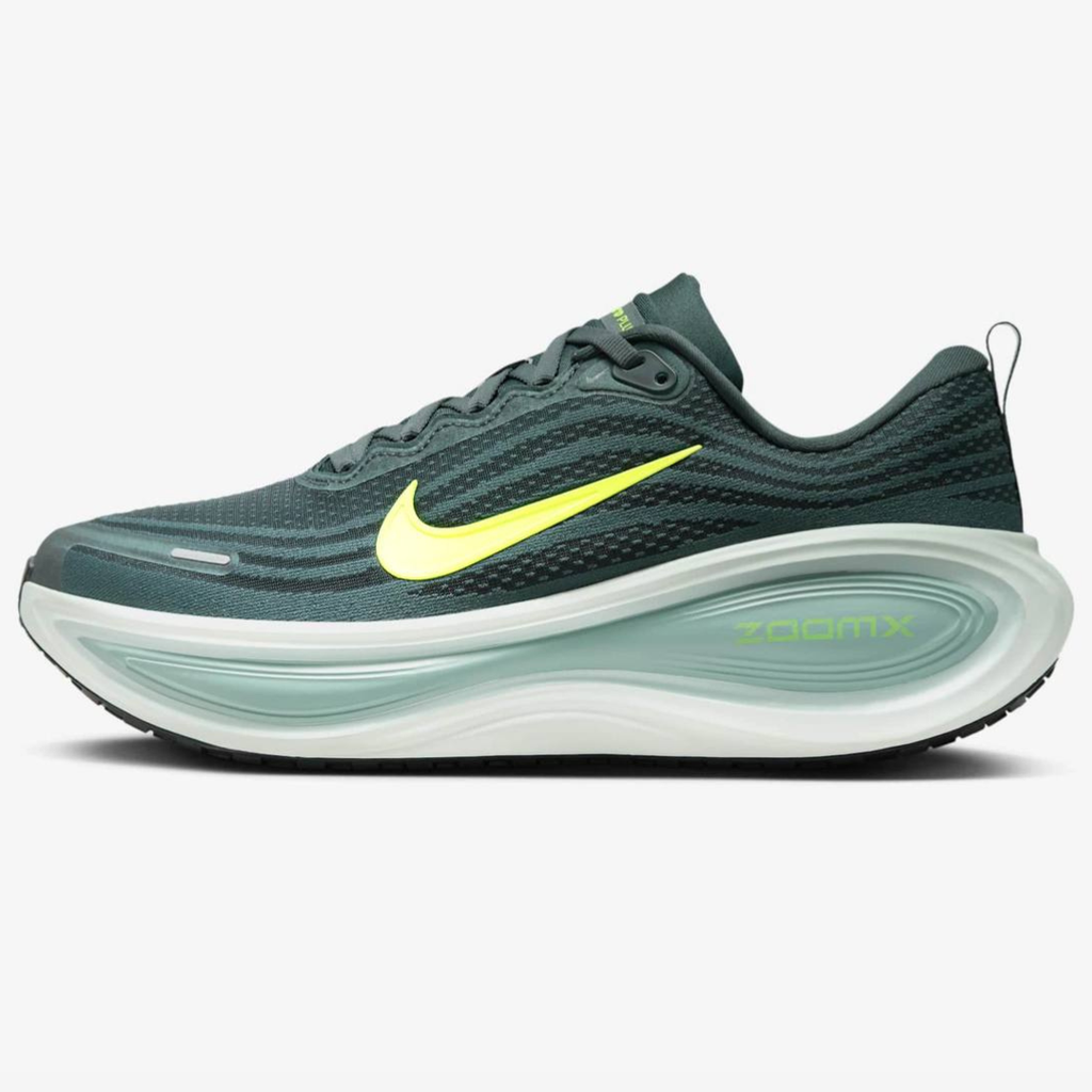 Nike Vomero Plus™ – Vert foncé avec Volt Surge