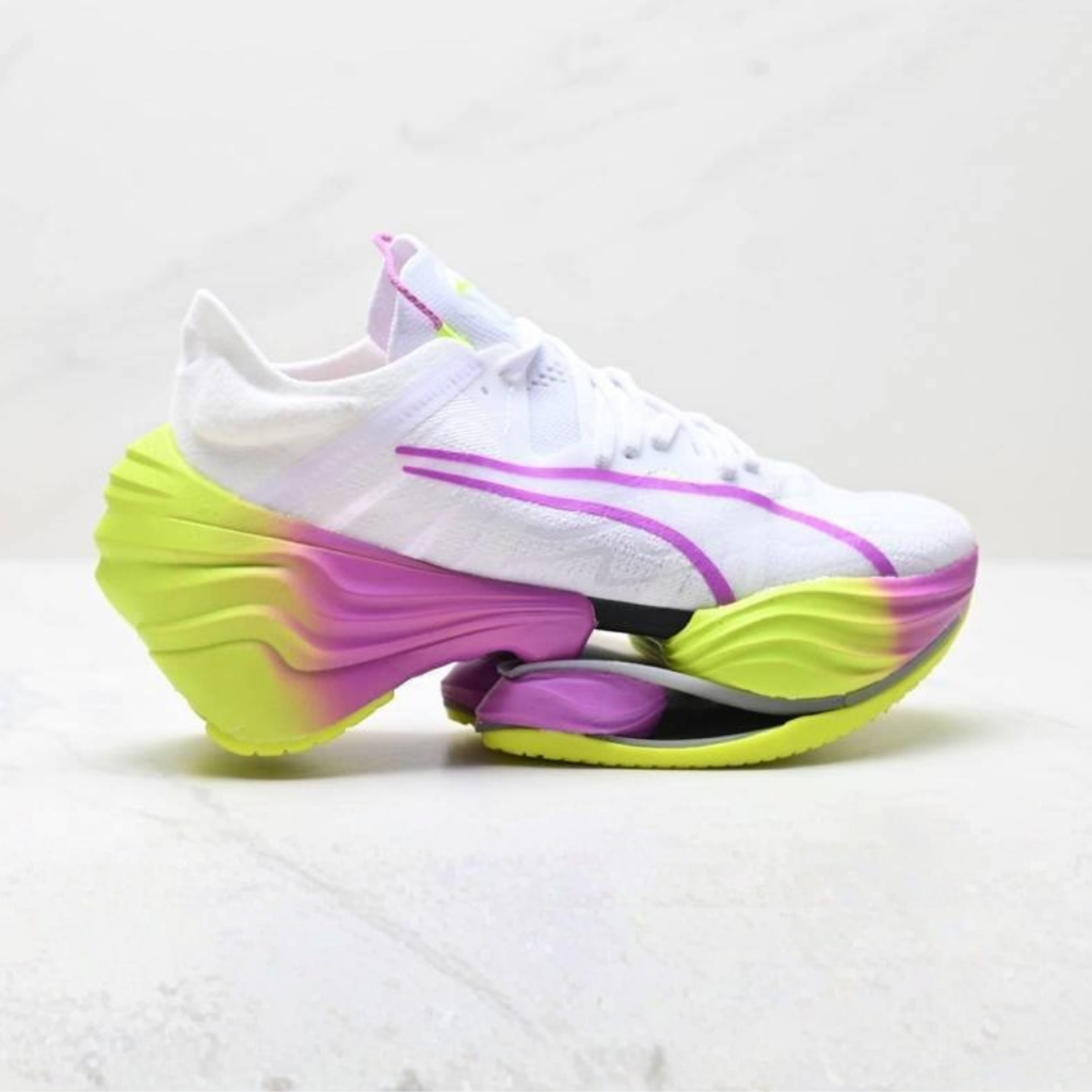 Puma Fast-RB Nitro Elite™ – Blanc et violet avec vert fluo
