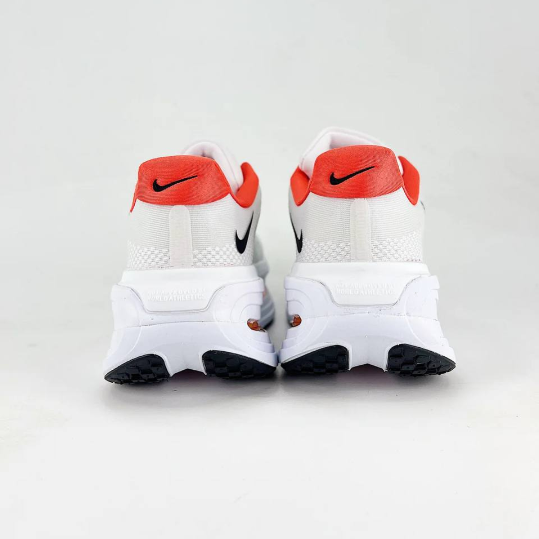 Nike Vomero Premium™ – Blanc brillant avec Cramoisi vif et Vert fluo