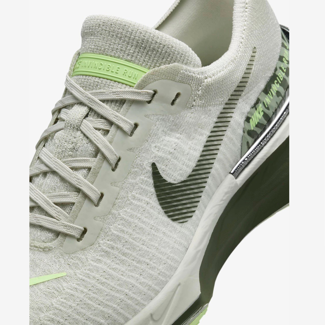 Nike ZoomX Invincible Run 3™ – Light Bone avec Barely Volt
