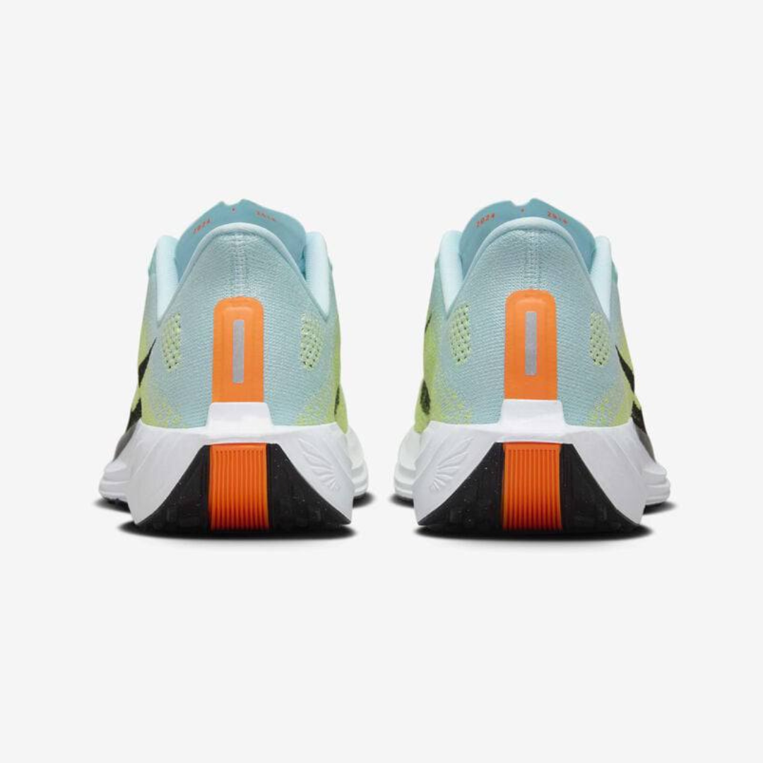 Nike Air Zoom Pegasus Plus™ – Bleu glacial avec du vert et de l'orange