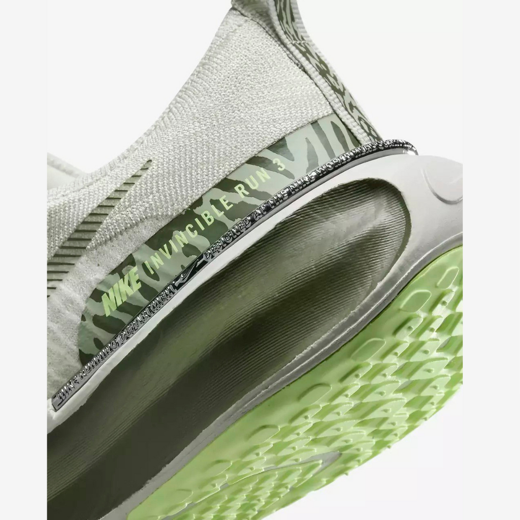 Nike ZoomX Invincible Run 3™ – Light Bone avec Barely Volt