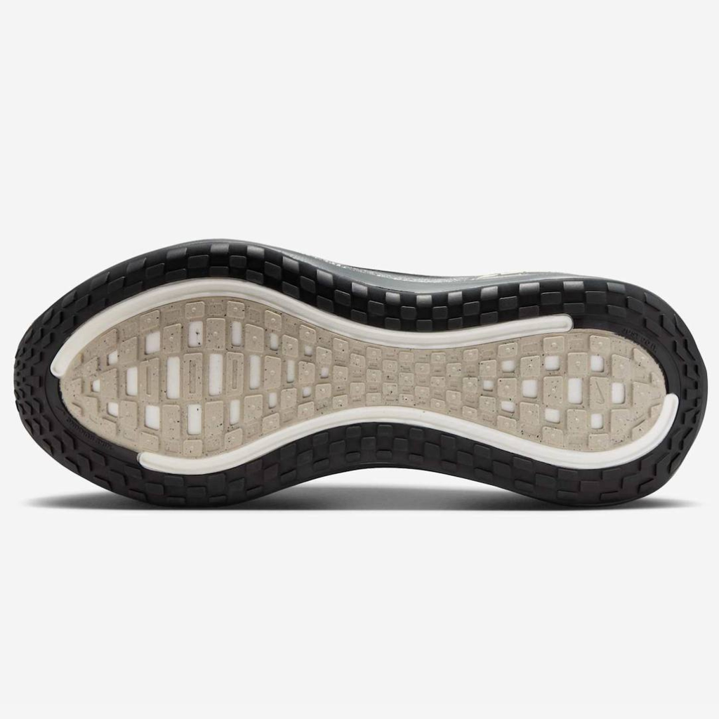 Nike Vomero Plus™ – Avoine Sable c/ Anthracite Fumée