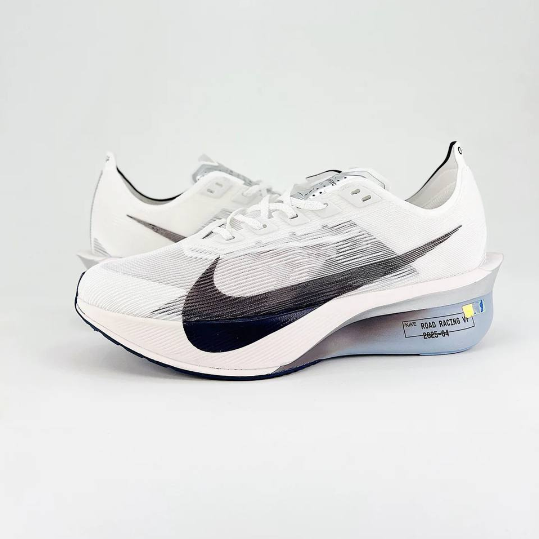 Nike ZoomX Vaporfly 4™ – White Mist/Gris acier