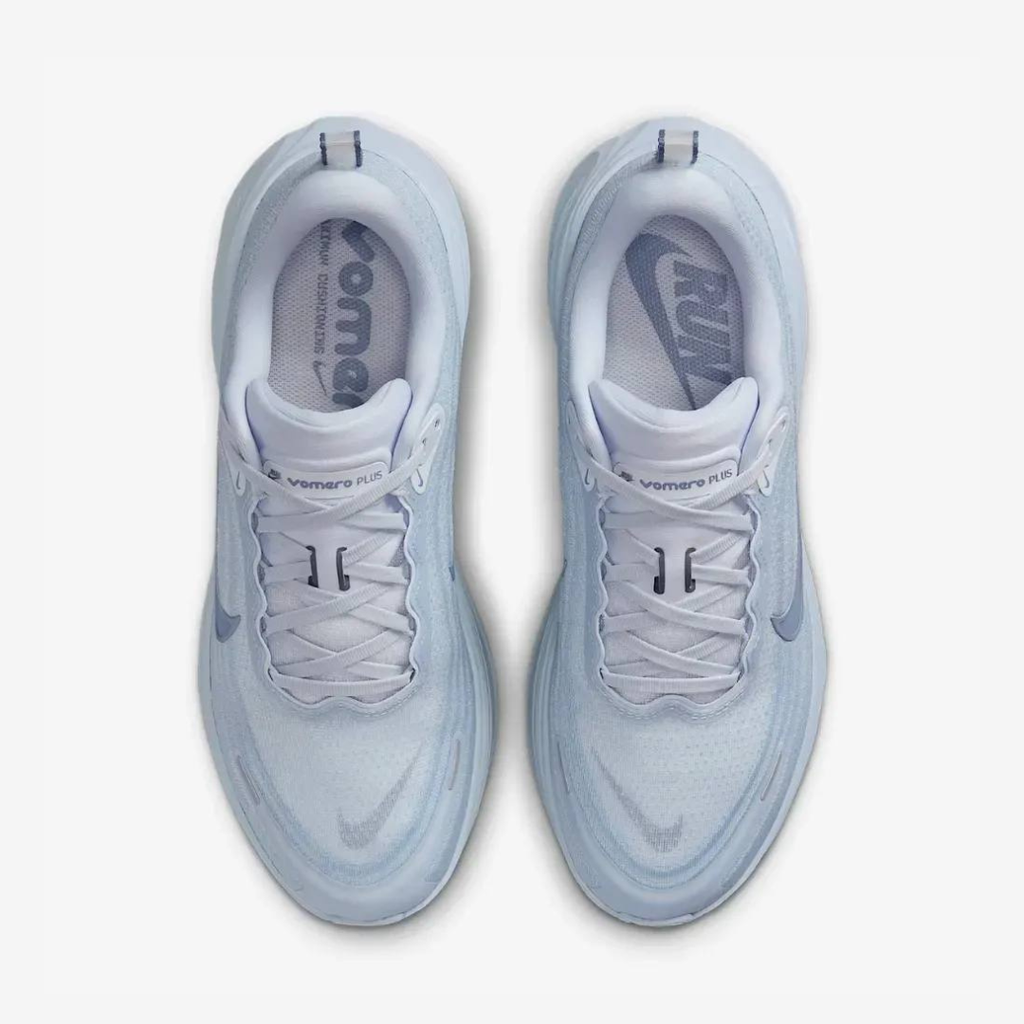 Nike Vomero Plus™ – Bleu Océan et Gris Clair