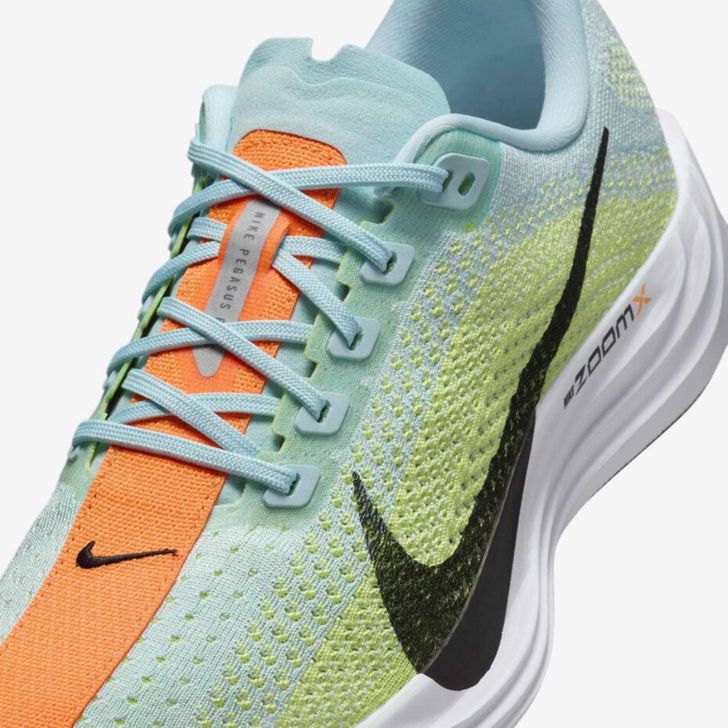 Nike Air Zoom Pegasus Plus™ – Bleu glacial avec du vert et de l'orange