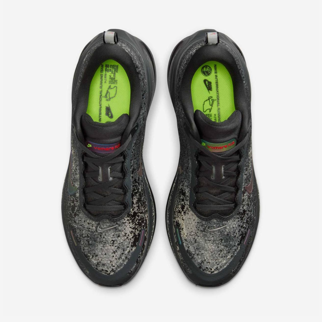 Nike Vomero Plus™ – Avoine Sable c/ Anthracite Fumée