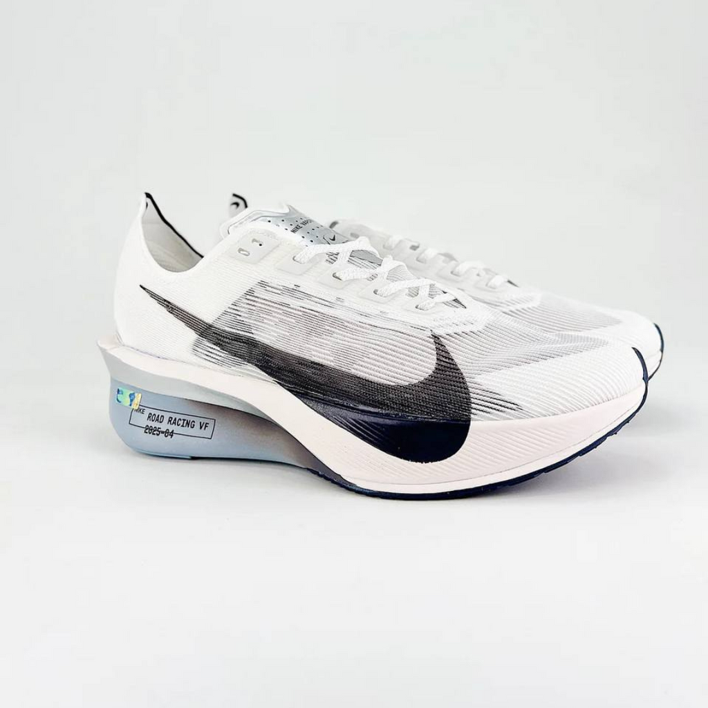 Nike ZoomX Vaporfly 4™ – White Mist/Gris acier