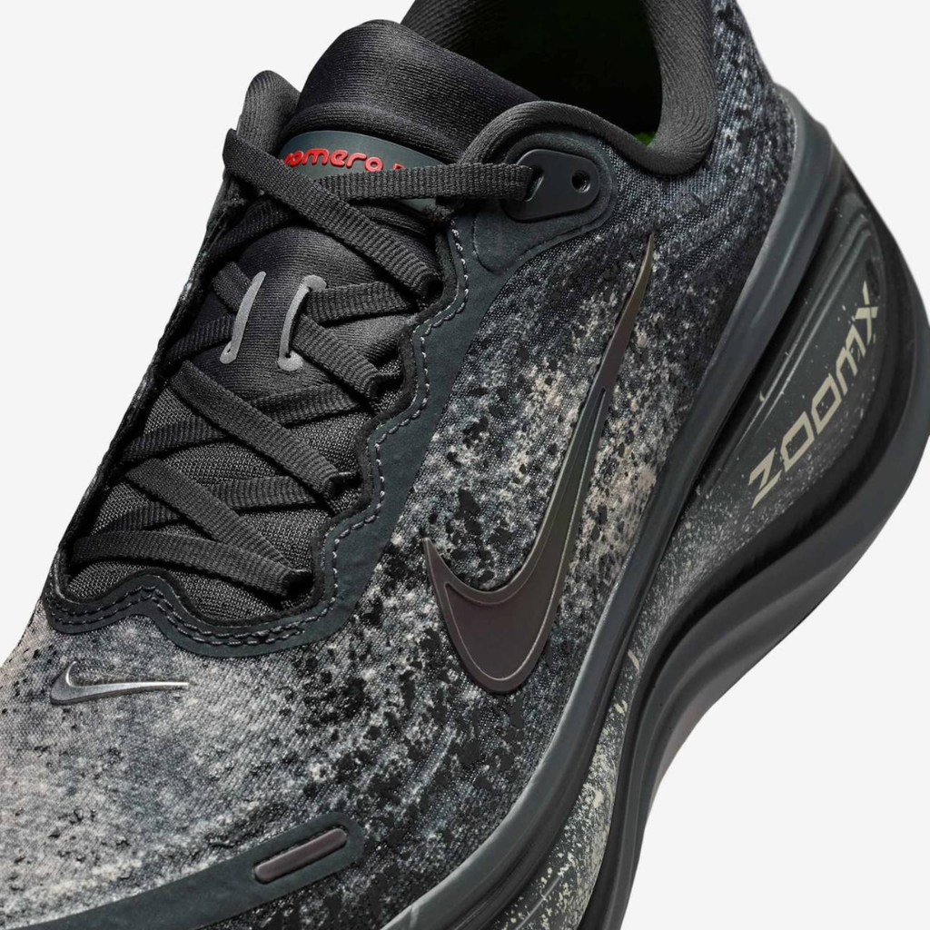 Nike Vomero Plus™ – Avoine Sable c/ Anthracite Fumée