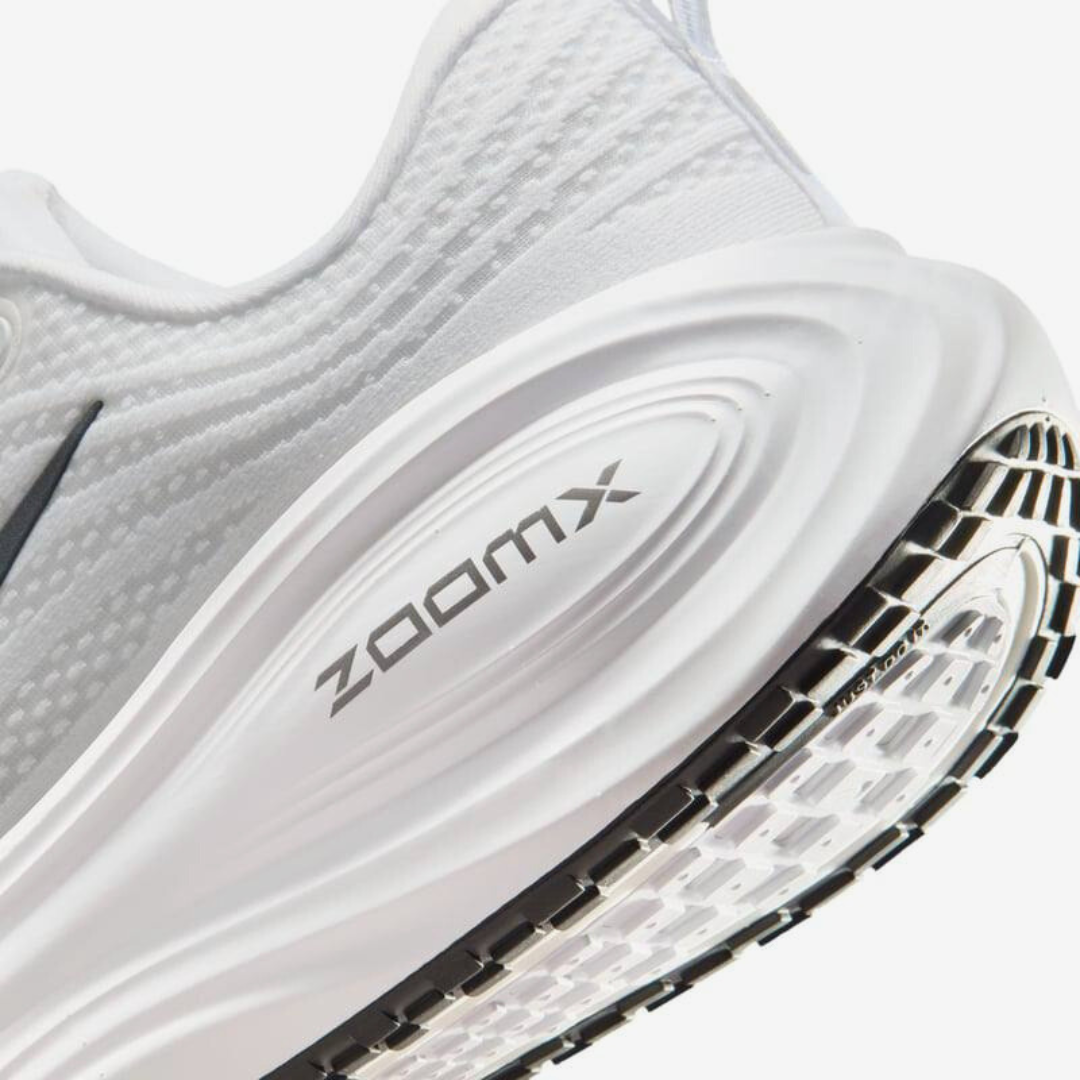 Nike Vomero Plus™ – White Cloud avec Black Shadow