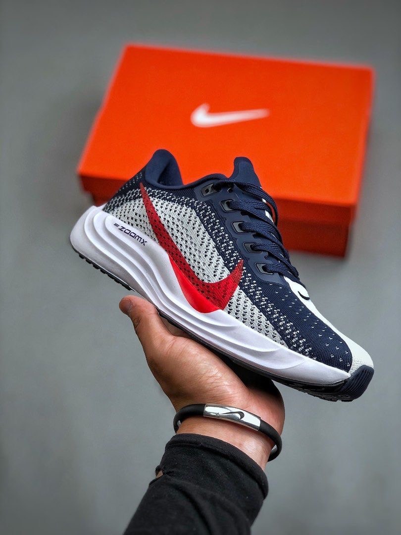 Nike Air Zoom Pegasus Plus™ – Bleu Marine/Blanc
