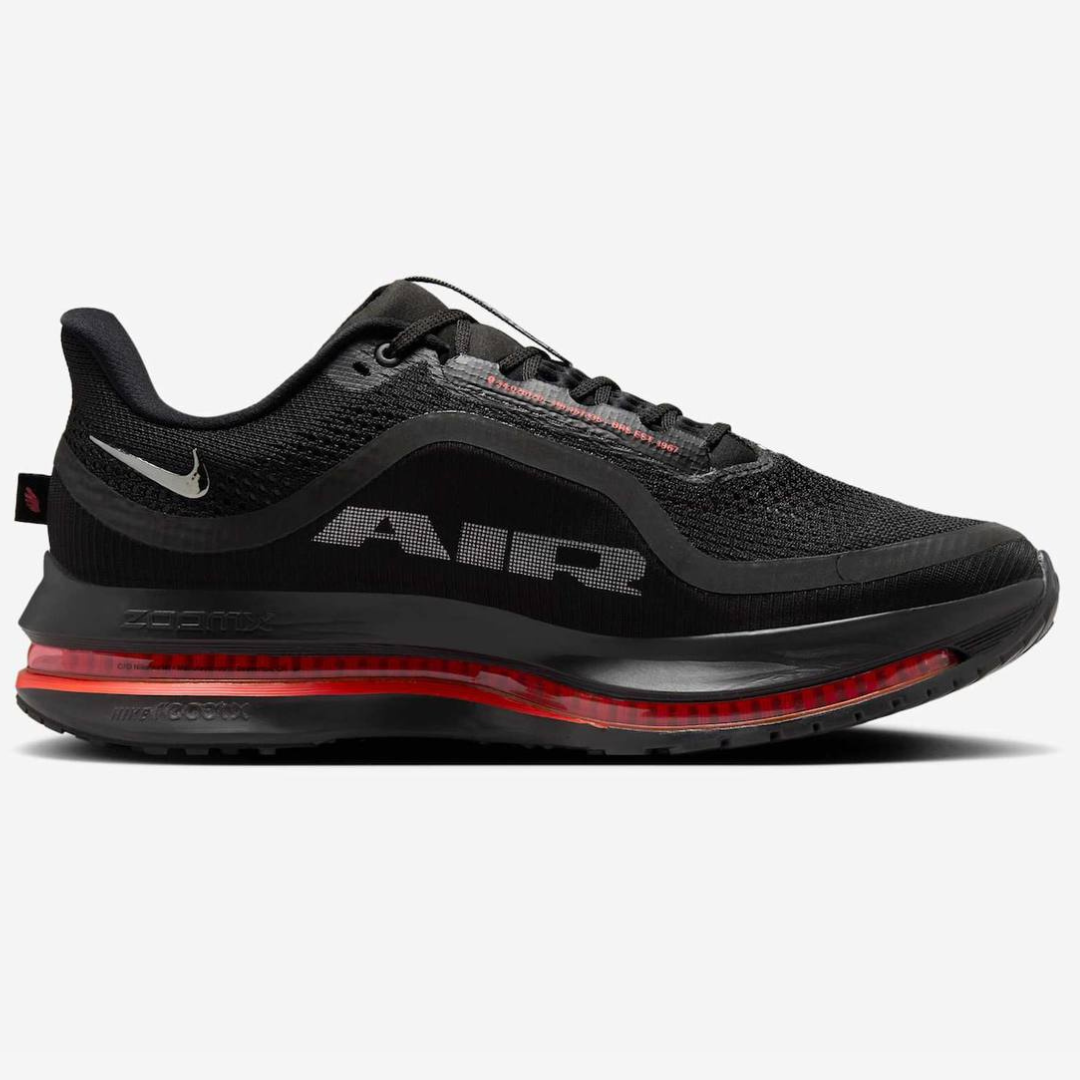 Nike Air Zoom Pegasus Premium™ – Black Shadow avec Crimson Rush