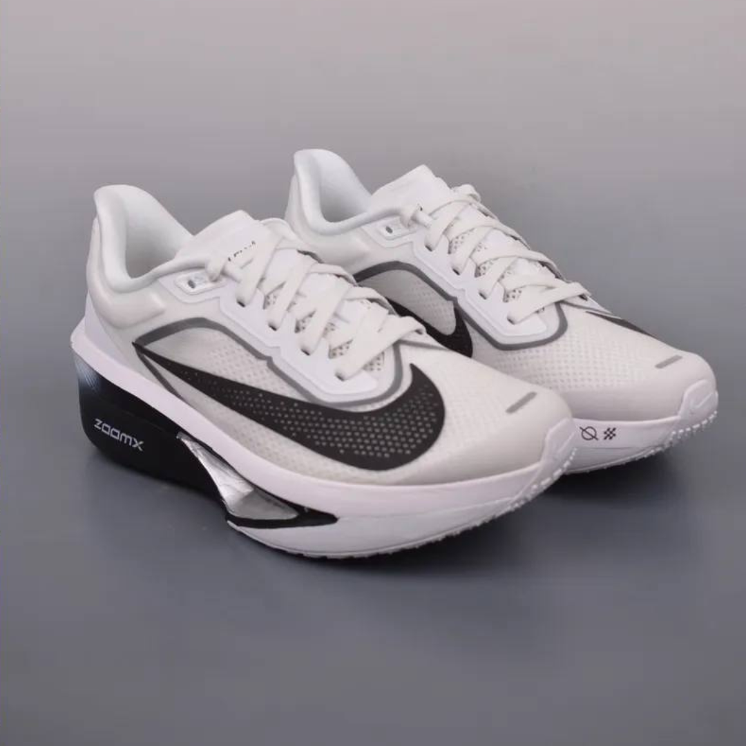 Nike Air Zoom Fly 6™ – Nuage Blanc avec Ombre Noire