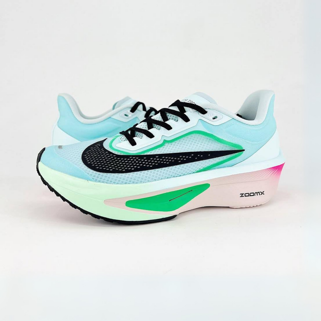 Nike Air Zoom Fly 6™ – Glacier Ice avec Green Strike et Black Shadow