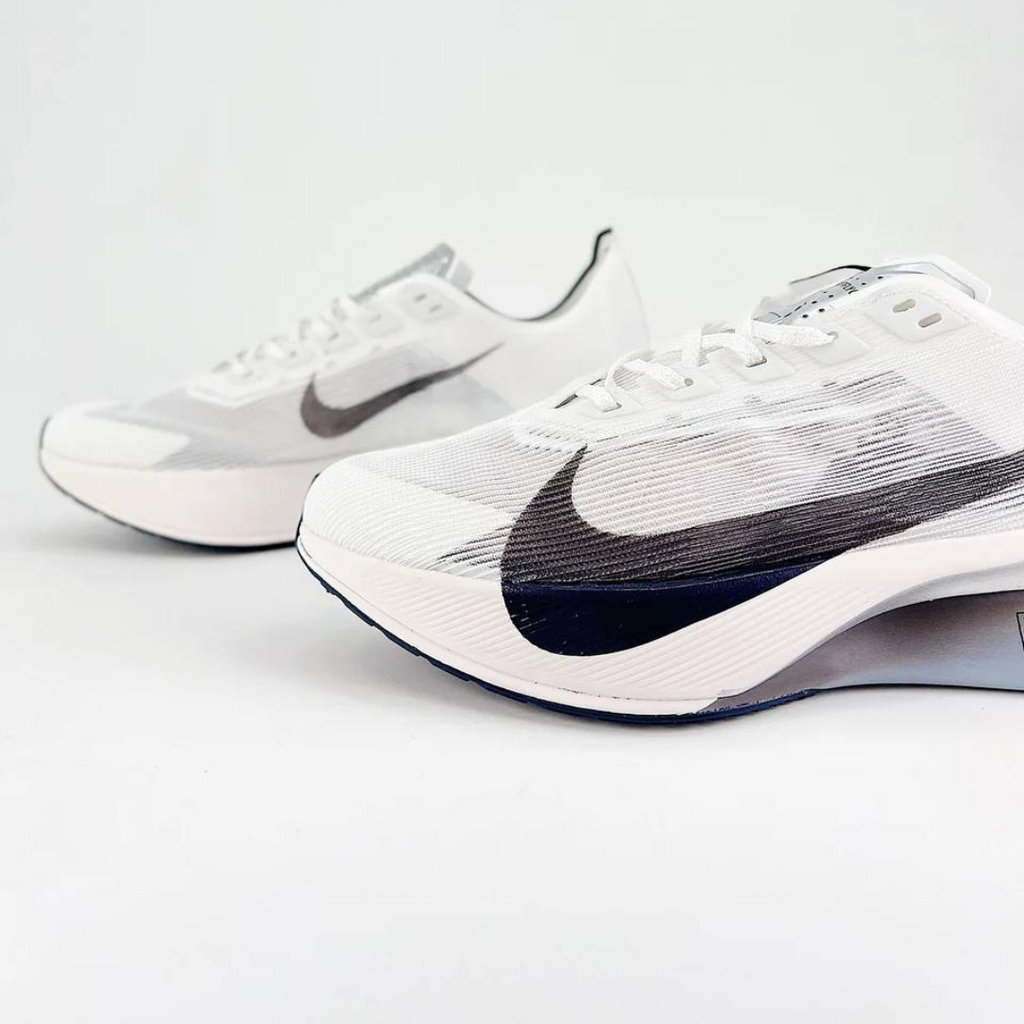 Nike ZoomX Vaporfly 4™ – White Mist/Gris acier
