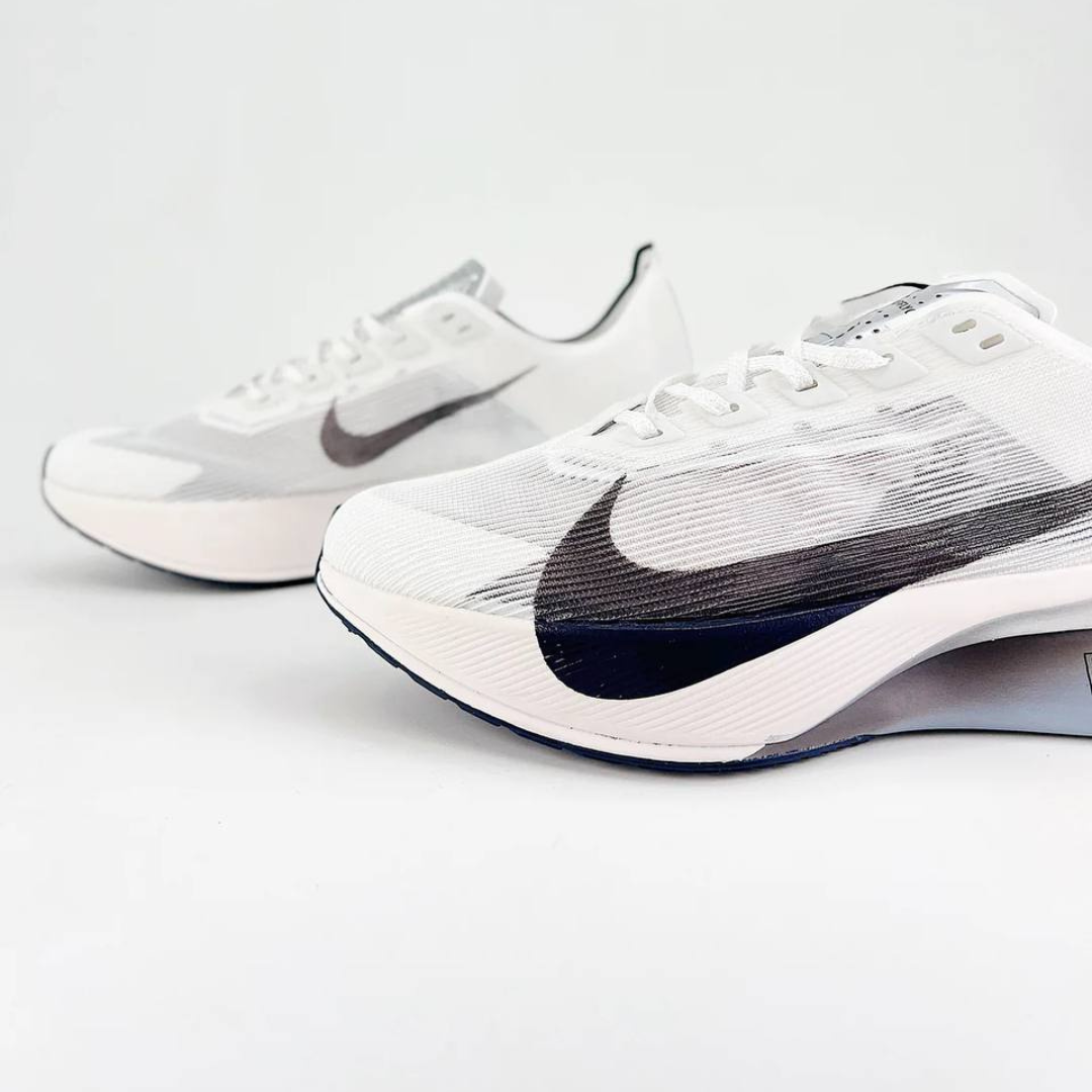 Nike ZoomX Vaporfly 4™ – White Mist/Gris acier