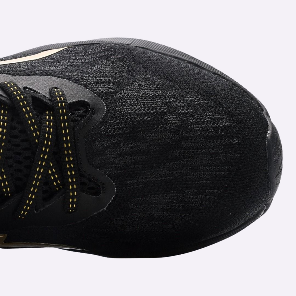 Asics Novablast 3™ – Noir/Doré