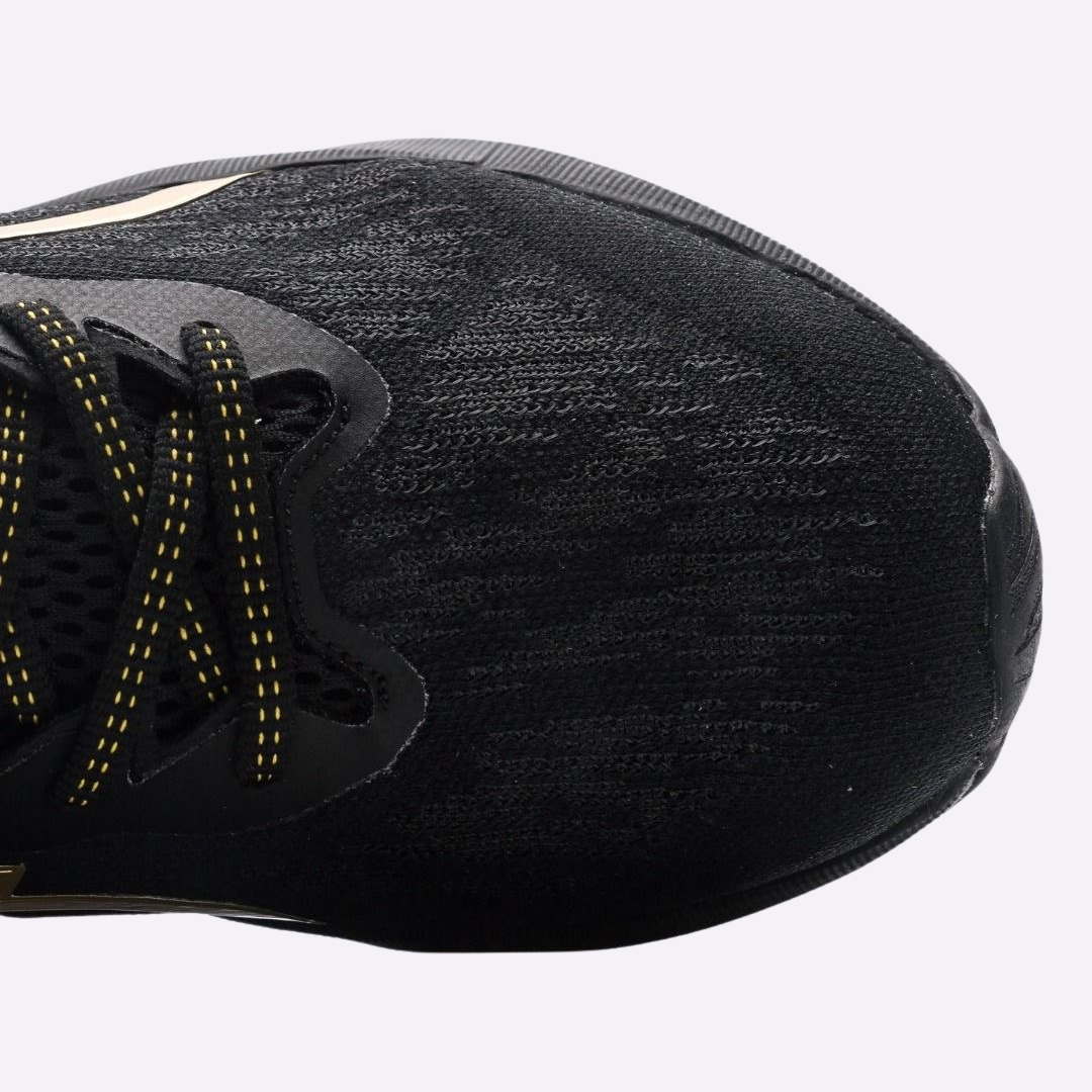 Asics Novablast 3™ – Noir/Doré