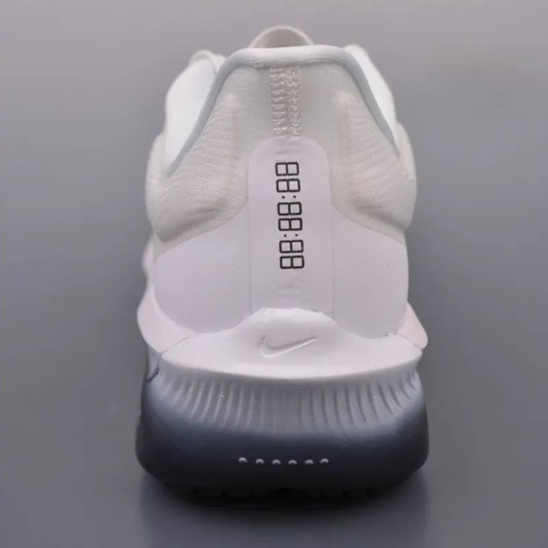 Nike Air Zoom Fly 6™ – Nuage Blanc avec Ombre Noire