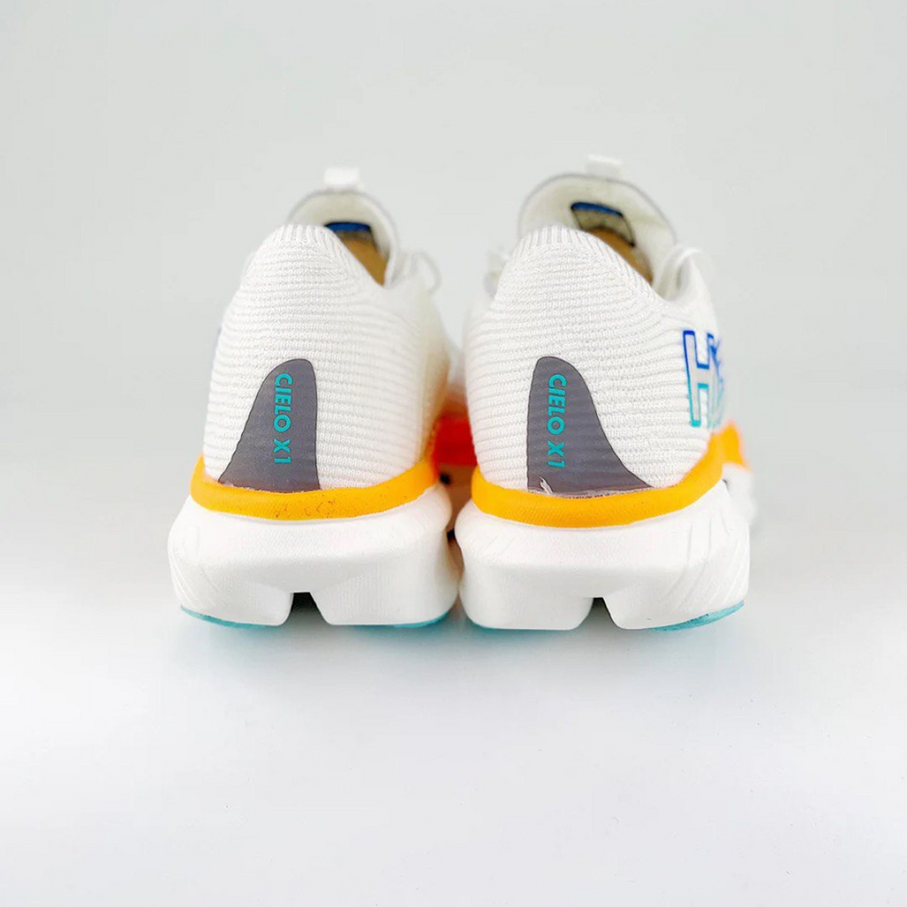 Hoka Cielo X1 Unisexe™ – Gel Givré/Cerise Vibrante