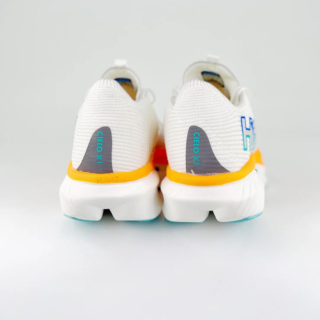 Hoka Cielo X1 Unisexe™ – Gel Givré/Cerise Vibrante