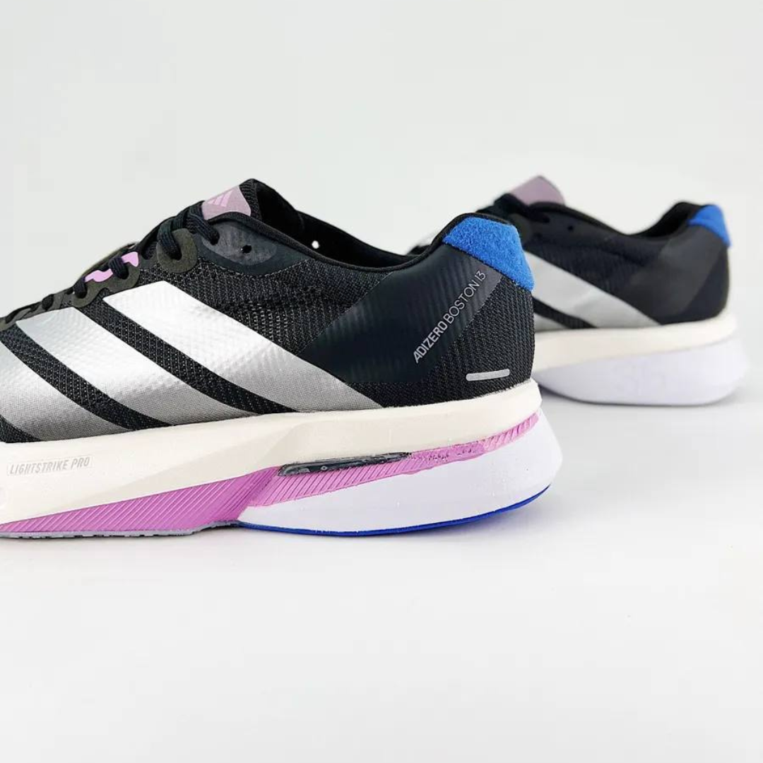 Adidas Adizero Boston 13™ – Noir avec Bleu et Violet