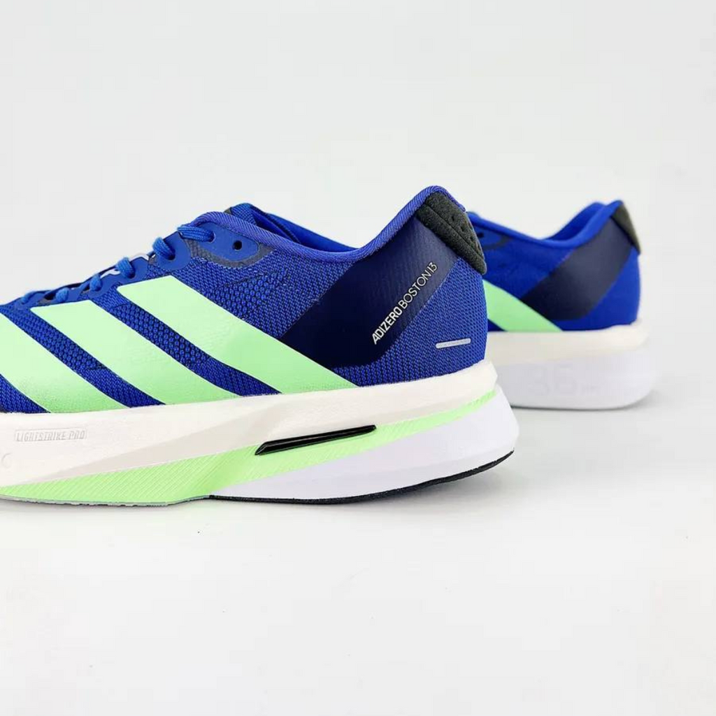 Adidas Adizero Boston 13™ – Bleu marine avec du vert