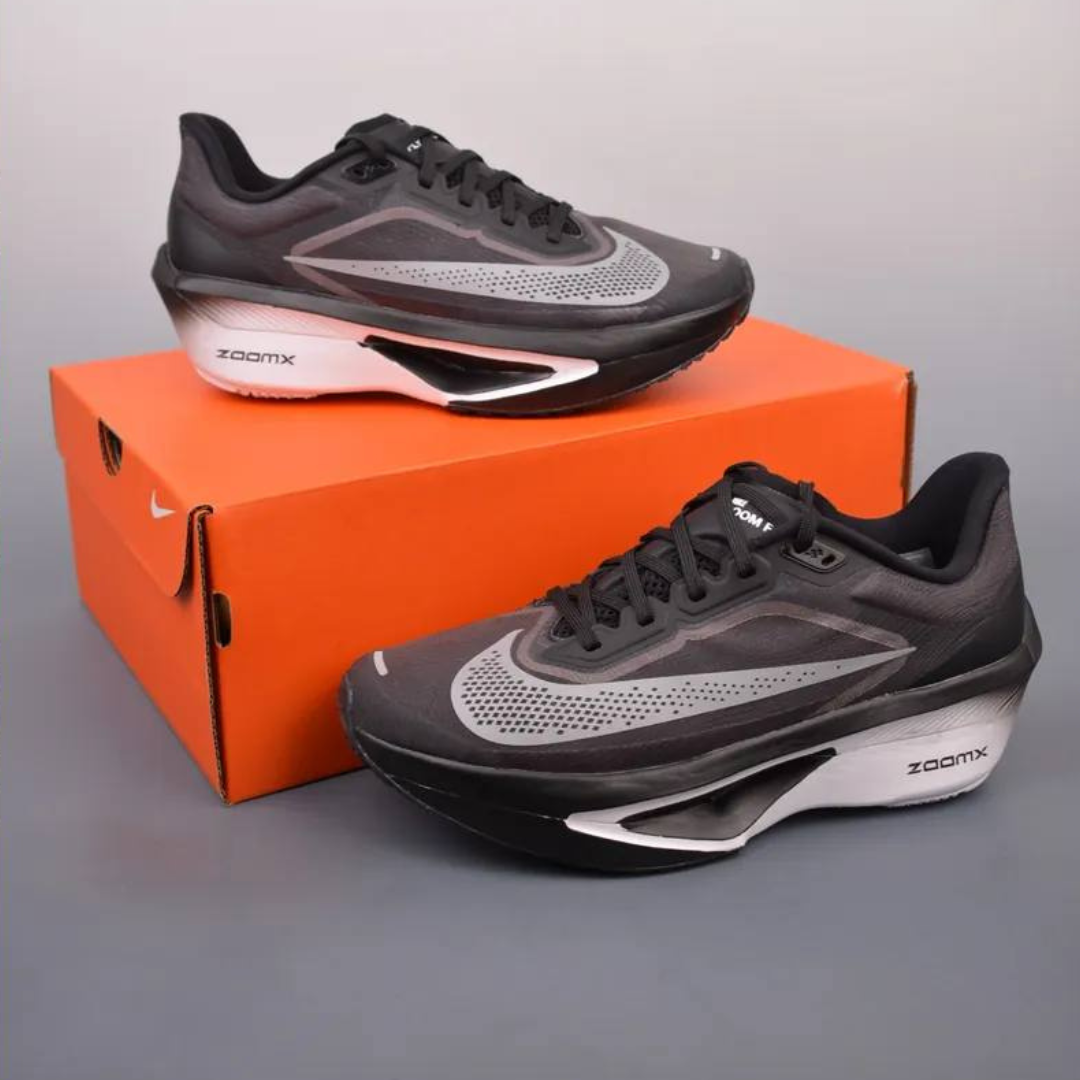 Nike Air Zoom Fly 6™ – Black Shadow avec White Cloud