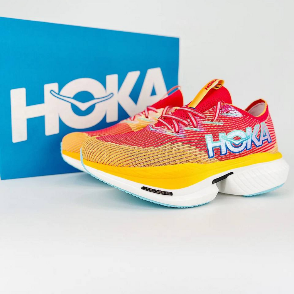 Hoka Cielo X1 Unisexe™ – Cerise Vibrante avec Éclat Solaire Radieux
