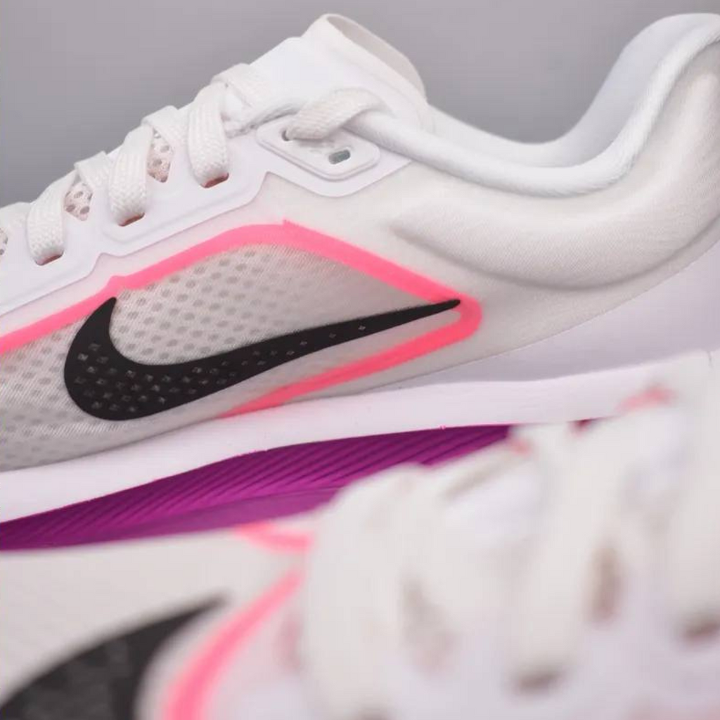 Nike Air Zoom Fly 6™ – Blanc Luminescent/Rose Vif