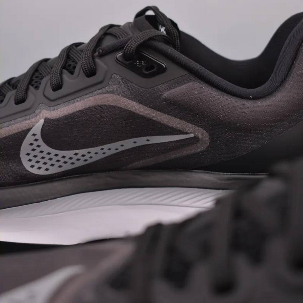 Nike Air Zoom Fly 6™ – Black Shadow avec White Cloud