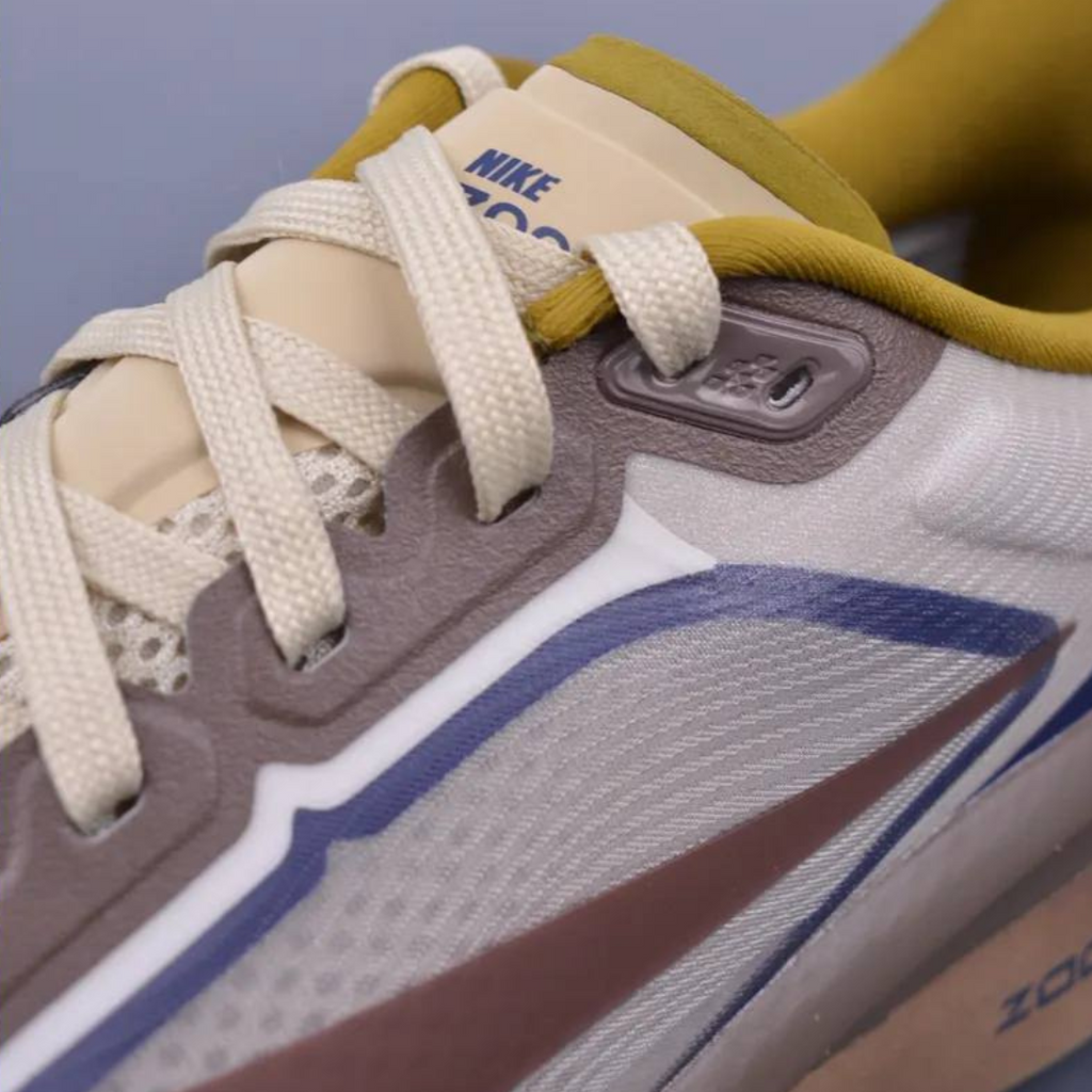 Nike Air Zoom Fly 6™ – Earth Brown avec Steel Grey