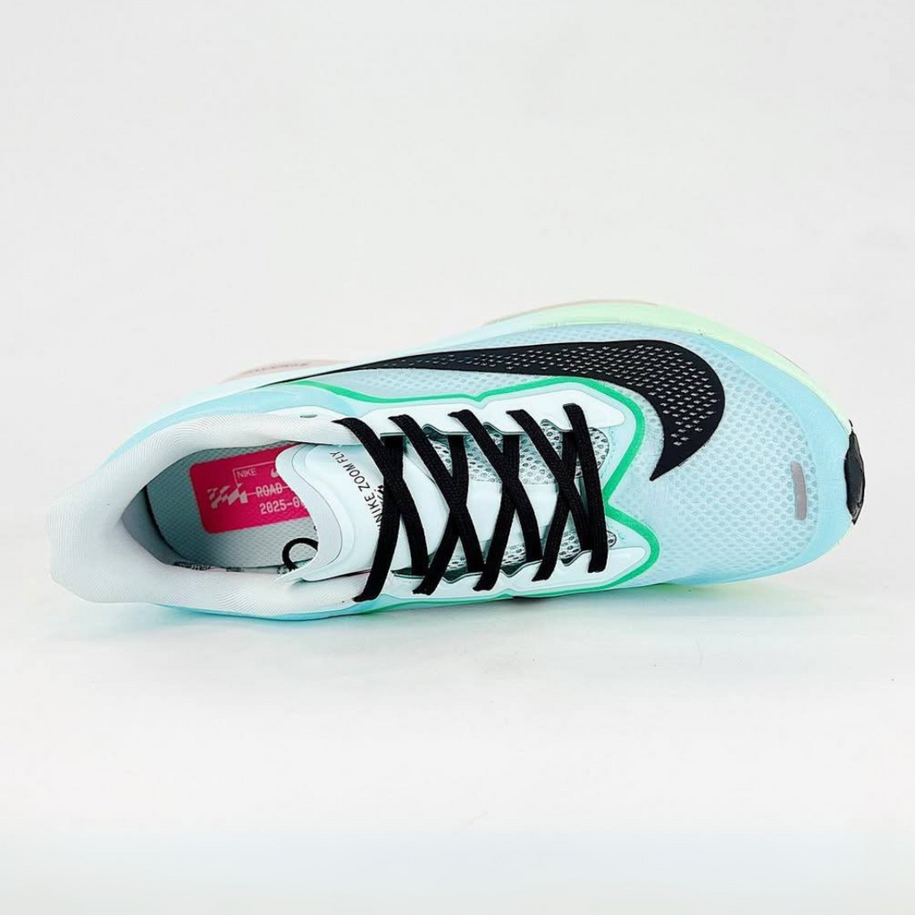 Nike Air Zoom Fly 6™ – Glacier Ice avec Green Strike et Black Shadow
