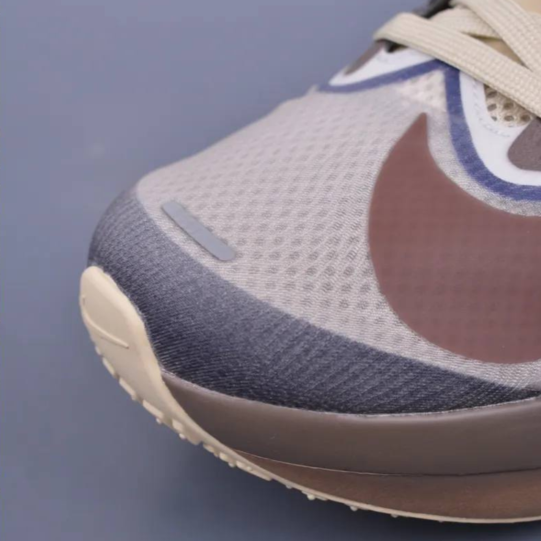 Nike Air Zoom Fly 6™ – Earth Brown avec Steel Grey