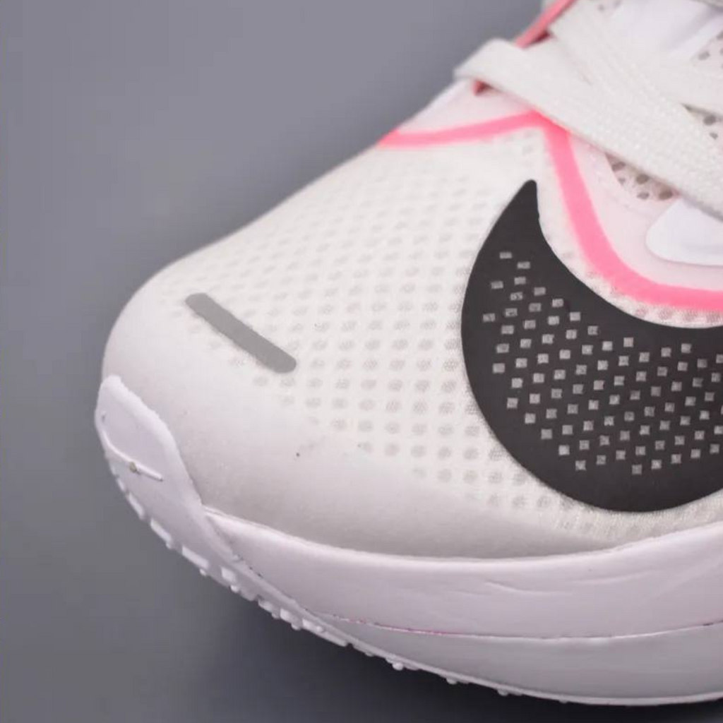 Nike Air Zoom Fly 6™ – Blanc Luminescent/Rose Vif
