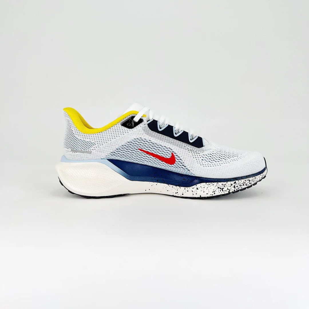 Nike Air Zoom Pegasus 41™ – Blanc avec Bleu, Jaune et Rouge