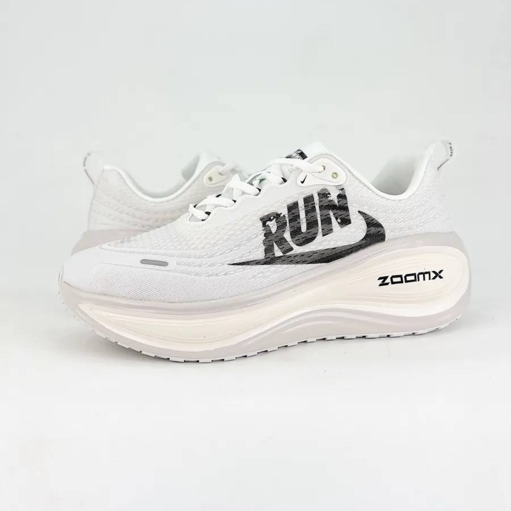 Nike Vomero Plus Run™ – White Cloud et Black Shadow