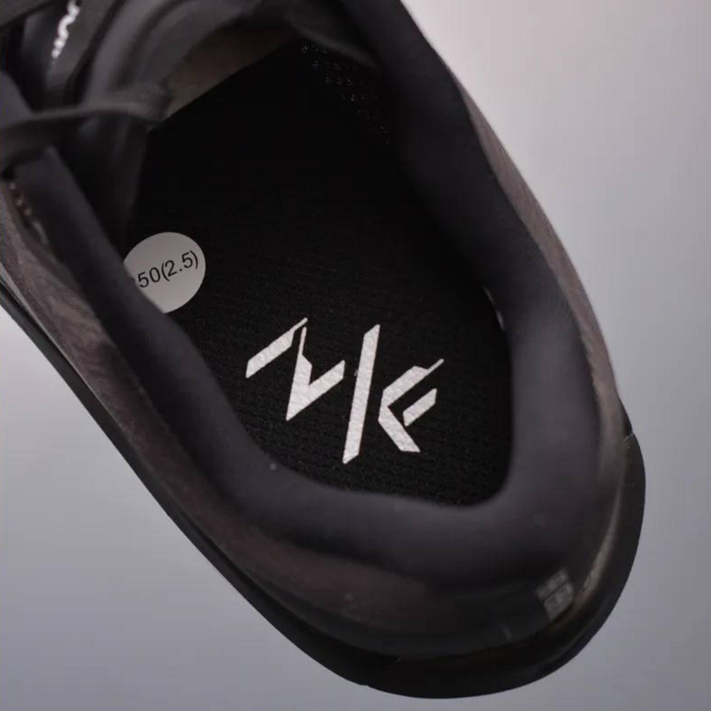 Nike Air Zoom Fly 6™ – Black Shadow avec White Cloud
