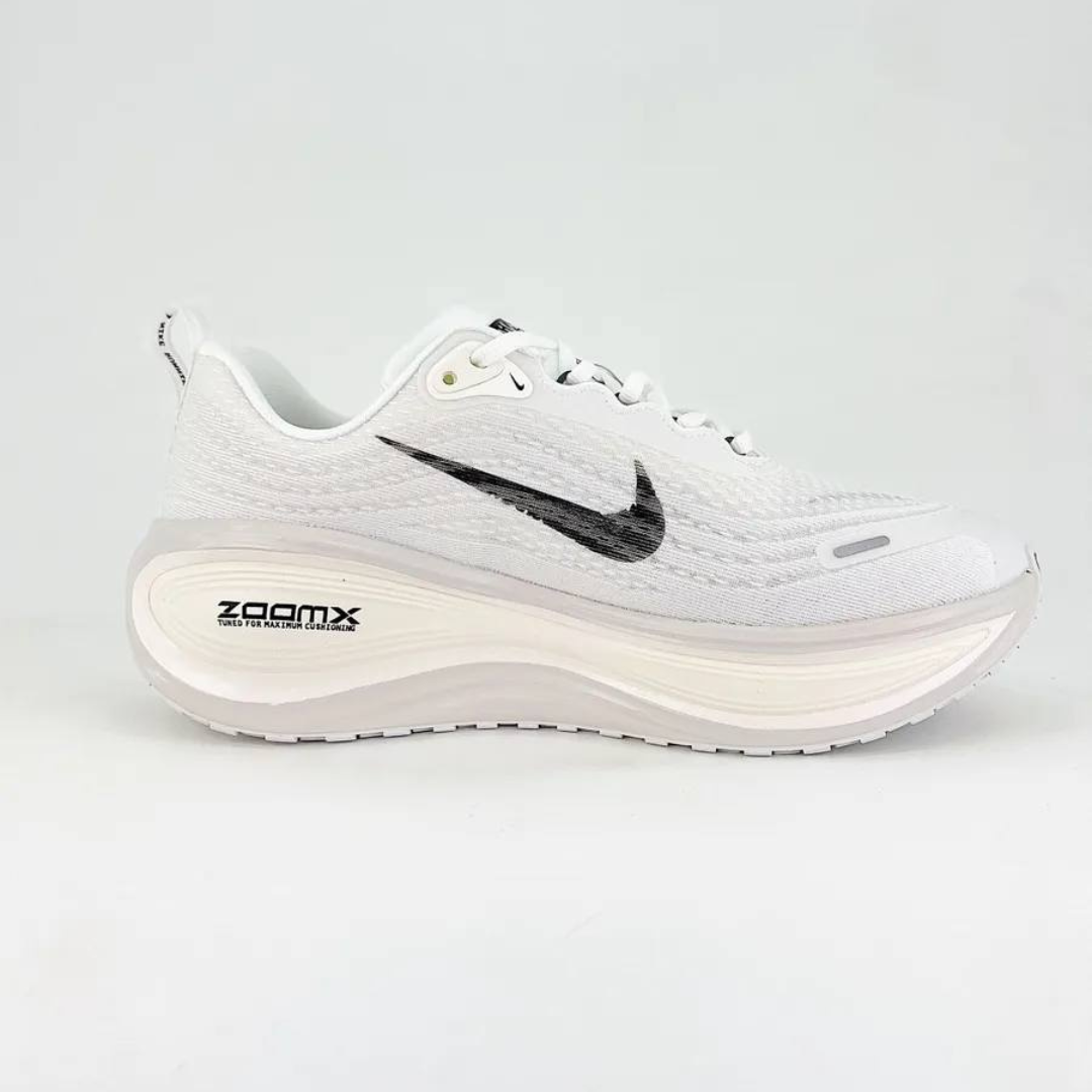 Nike Vomero Plus Run™ – White Cloud et Black Shadow