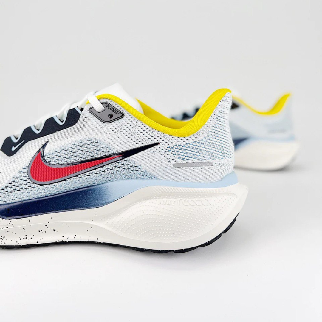 Nike Air Zoom Pegasus 41™ – Blanc avec Bleu, Jaune et Rouge
