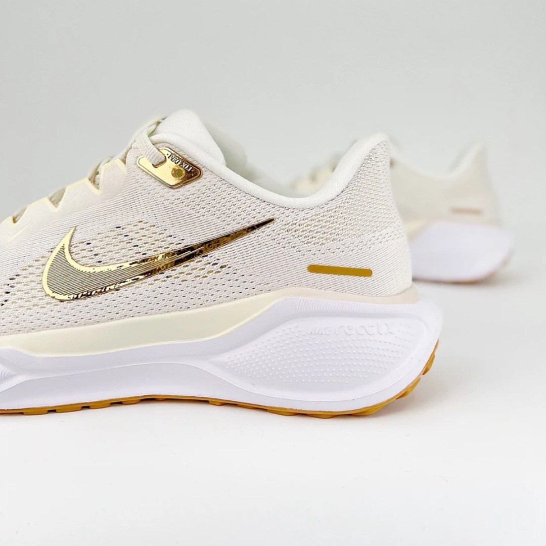 Nike Air Zoom Pegasus 41™ – Beige avec doré